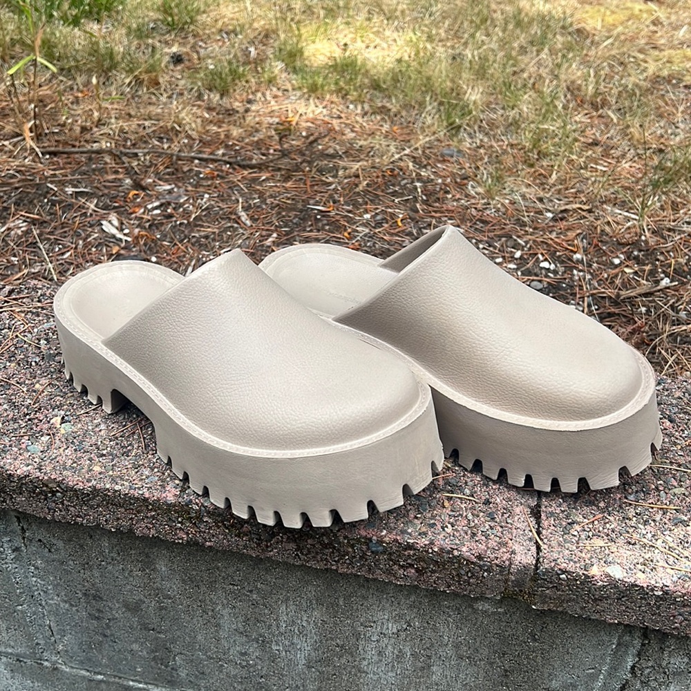 Jeffrey Campbell Clogge